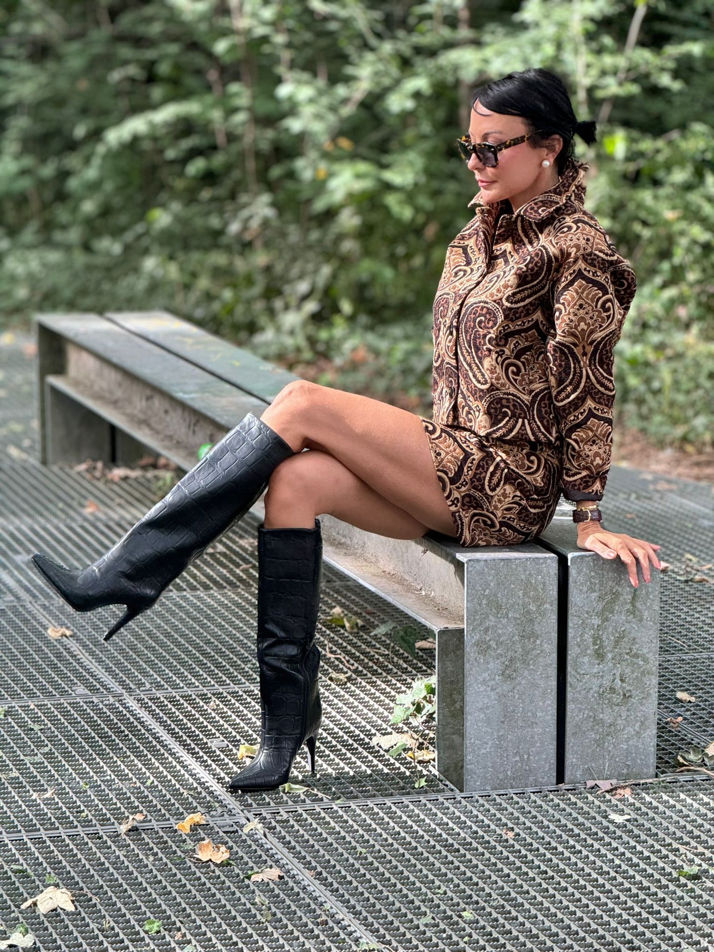 Boots Colette croco black