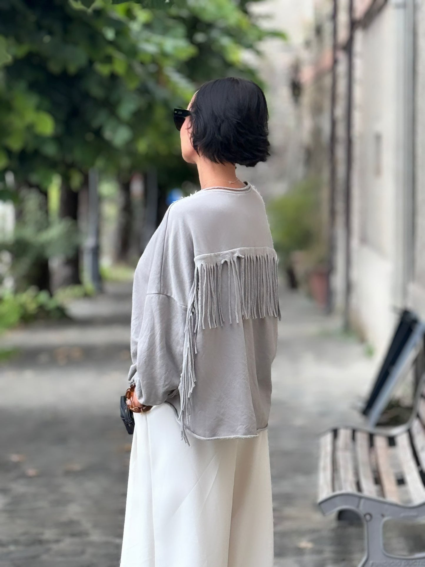Sweater Elara franjes taupe