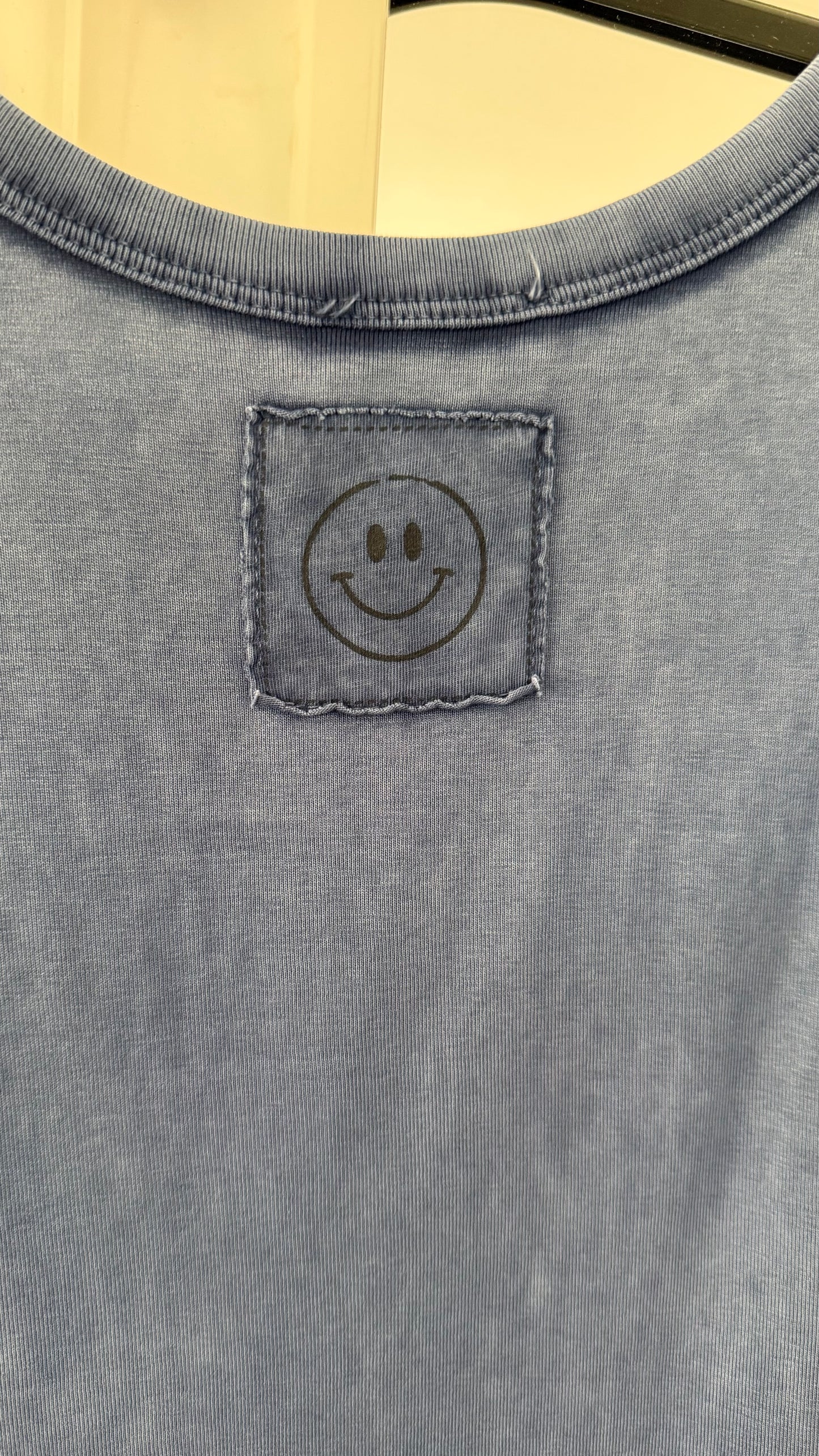 Top Maggy button blue