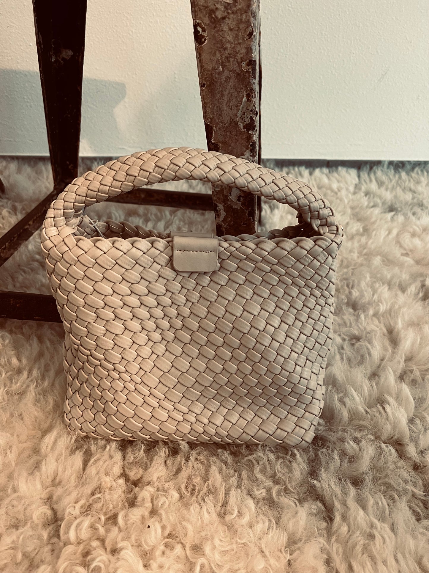 Bag woven M cream