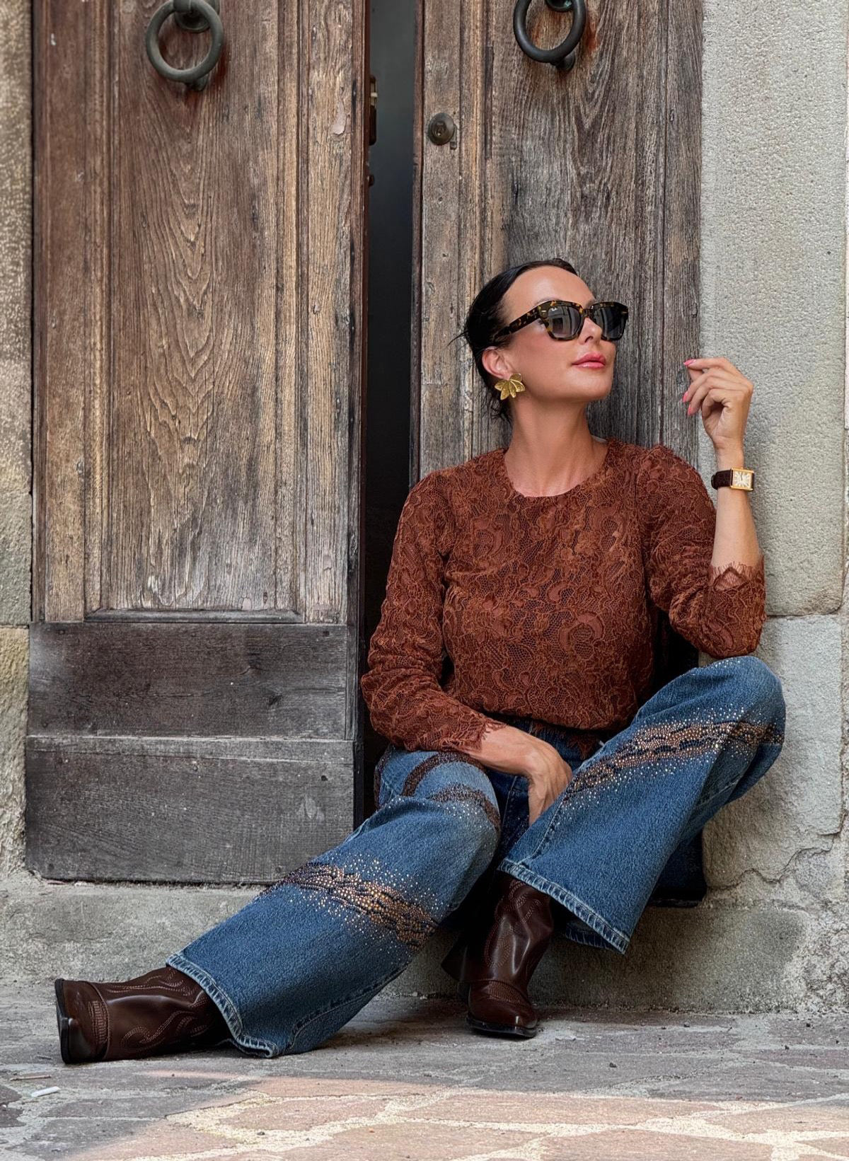 Top Elowen lace camel