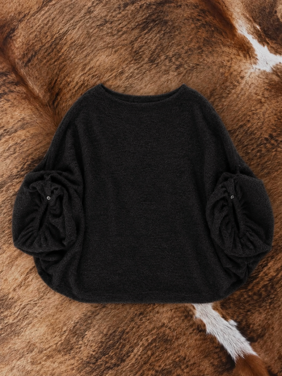 Pull Isola black