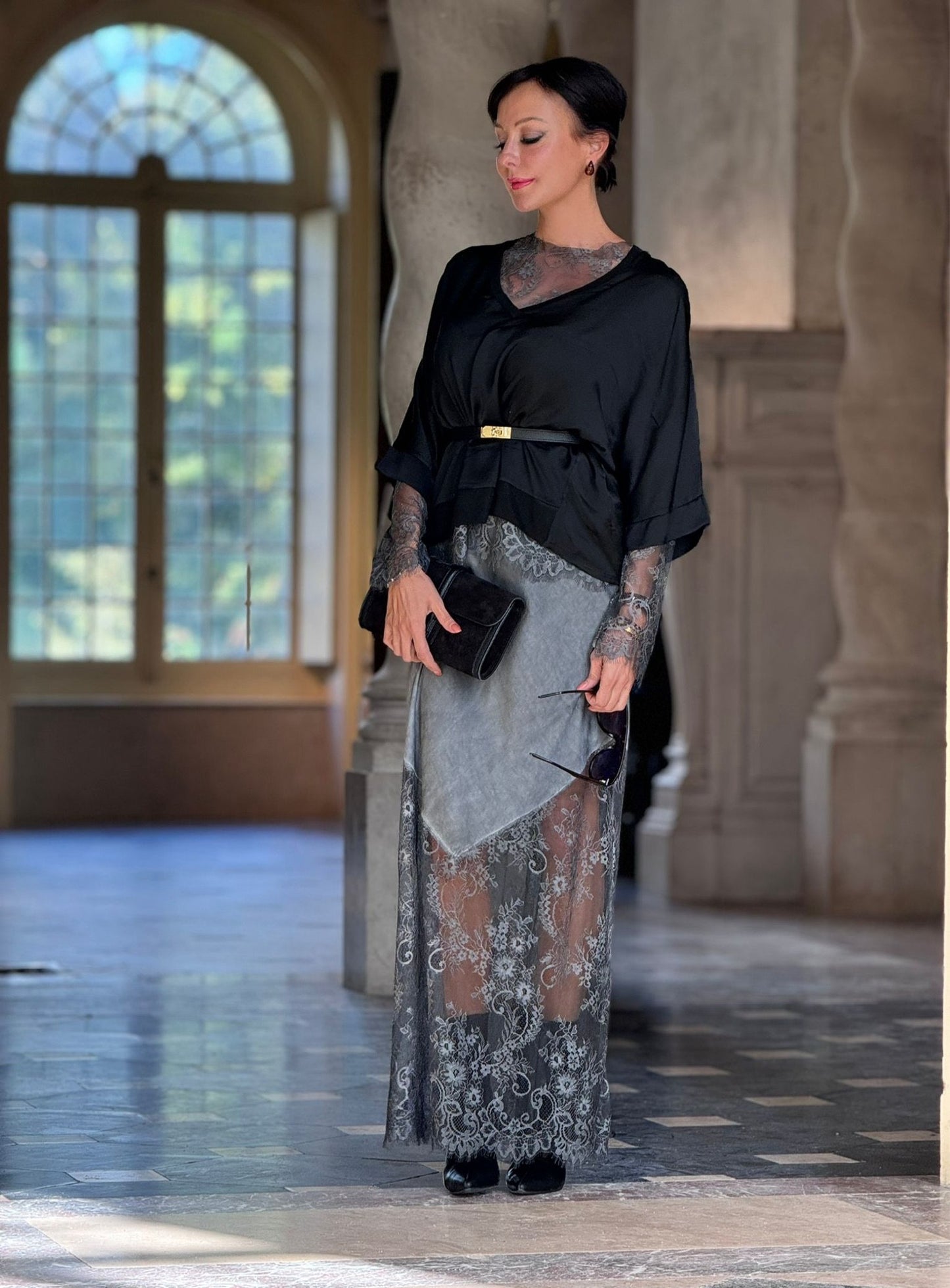 Tee Mira black