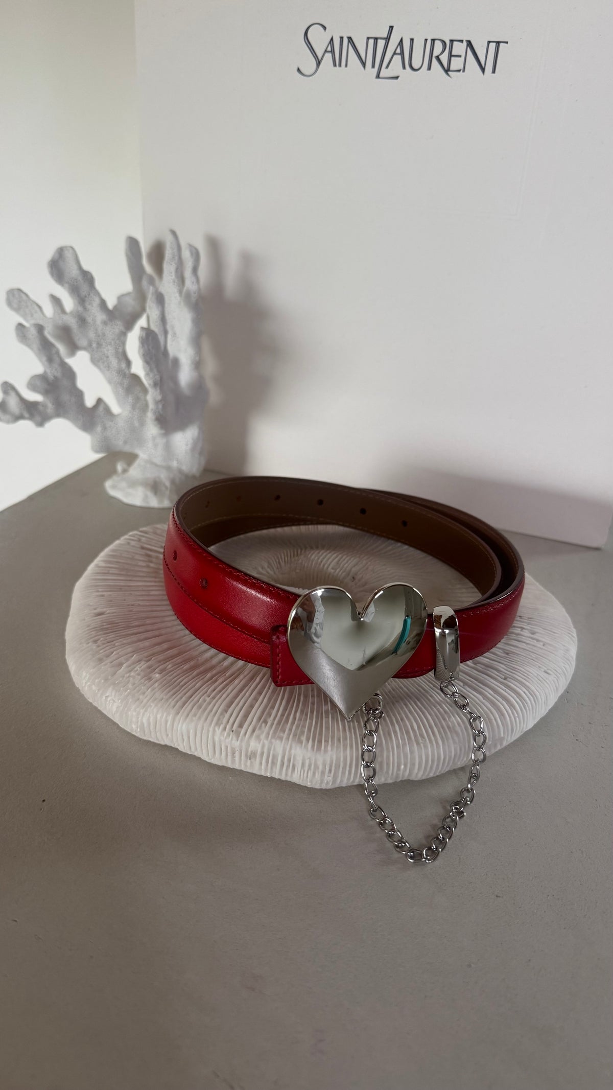 Belt heart red