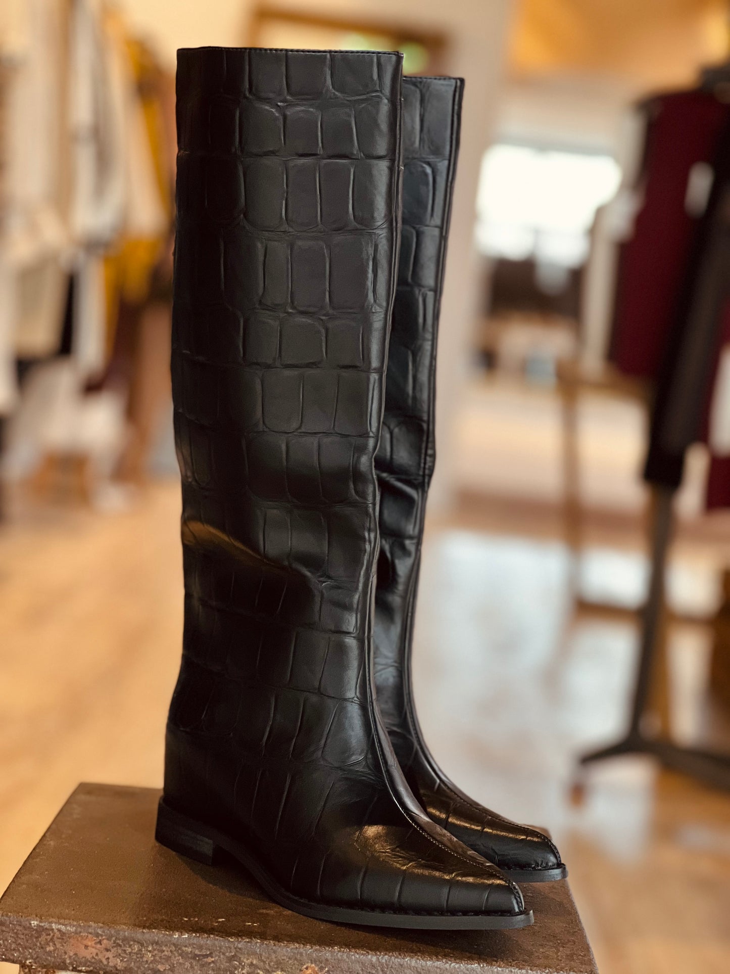Boots Raven croco black