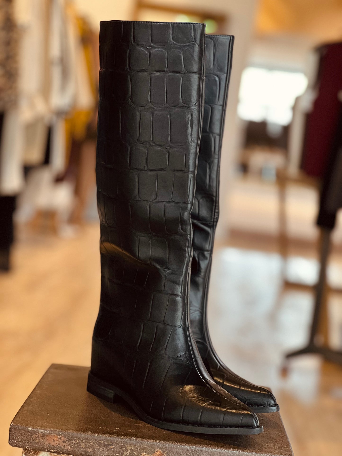 Boots Raven croco black