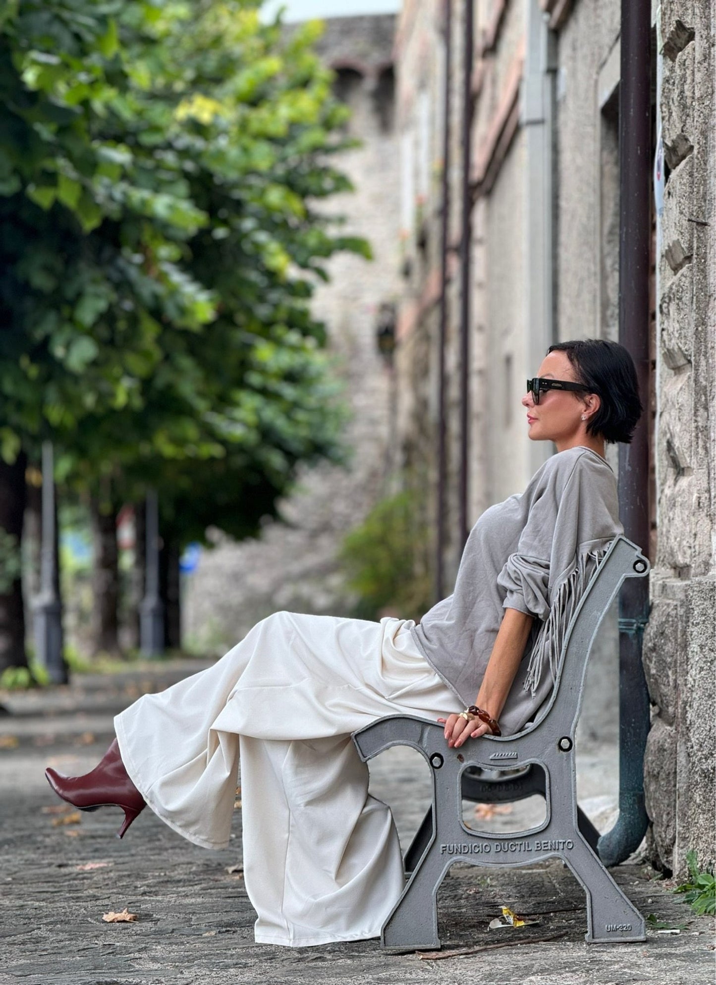 Sweater Elara franjes taupe
