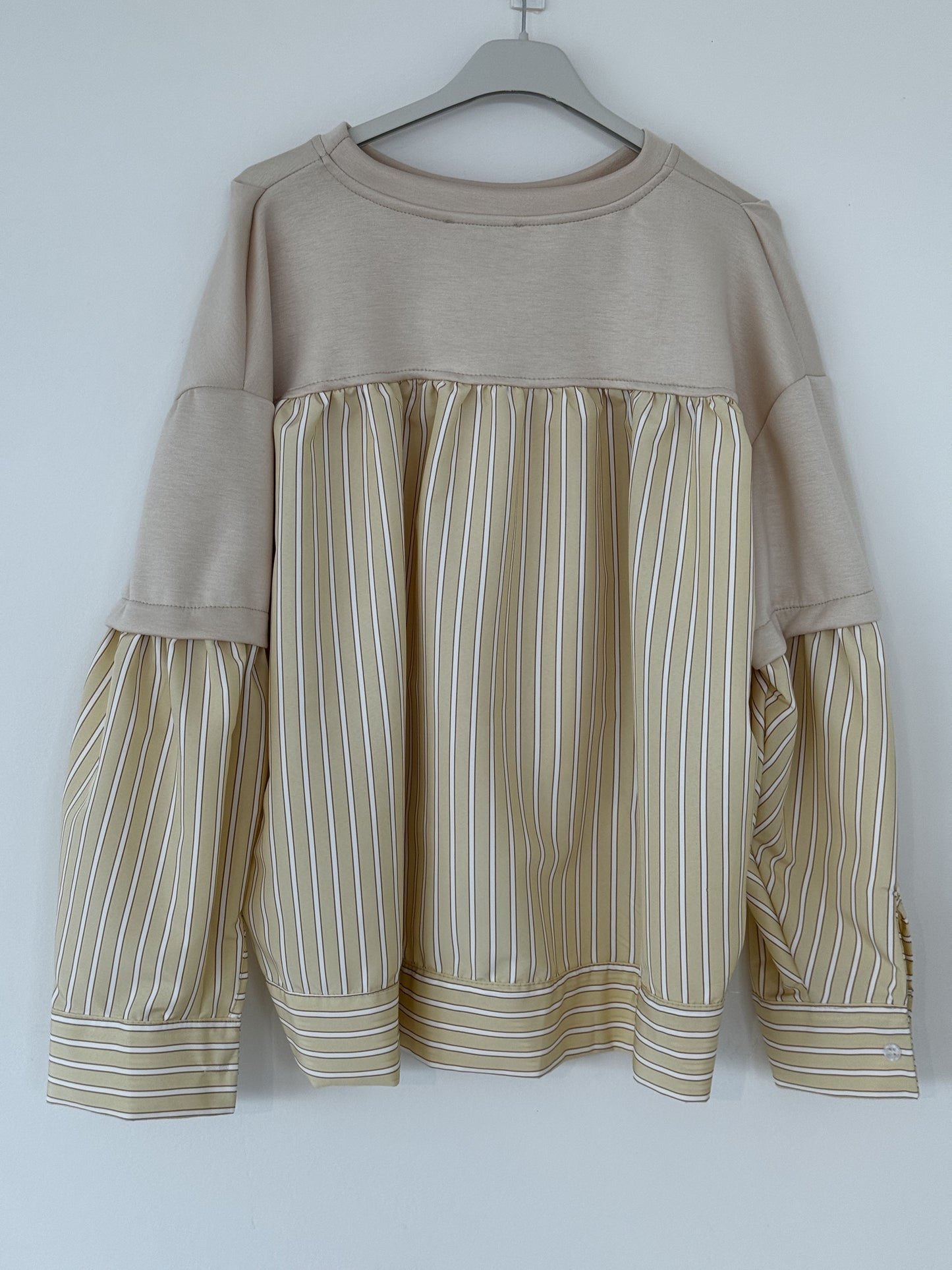 Sweater striped sleeve beige