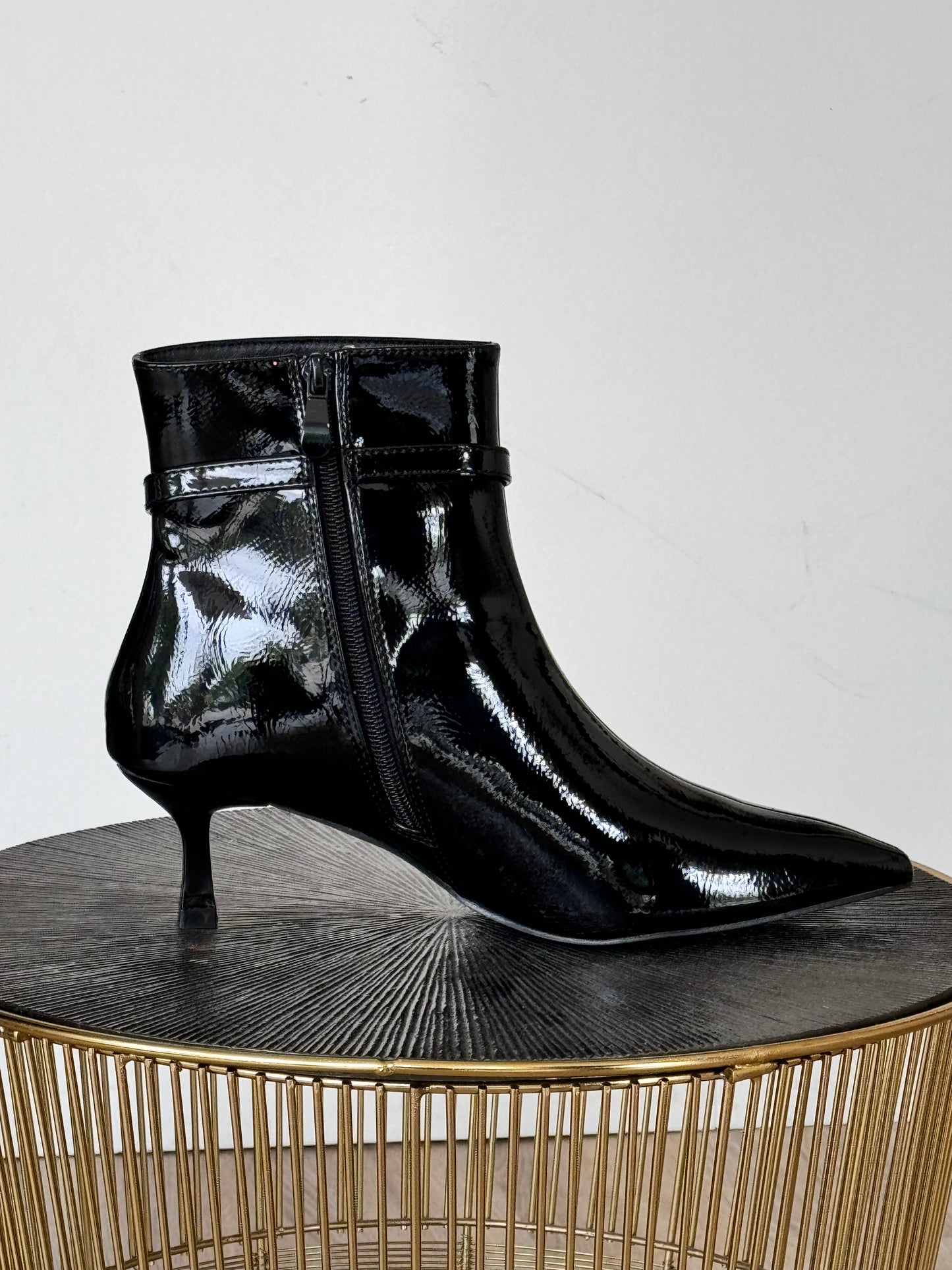 Boots Rosalind short black