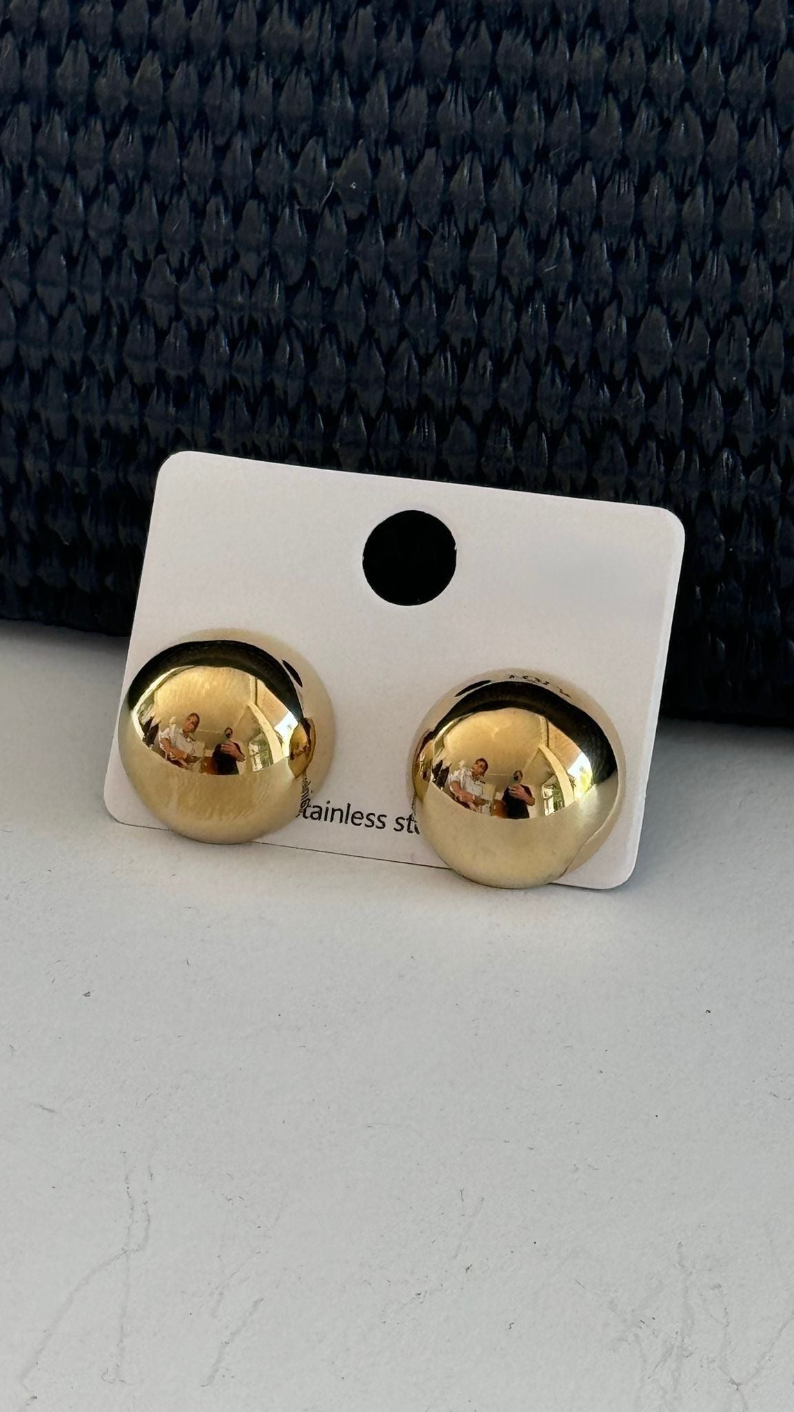 Earrings Leona round small gold