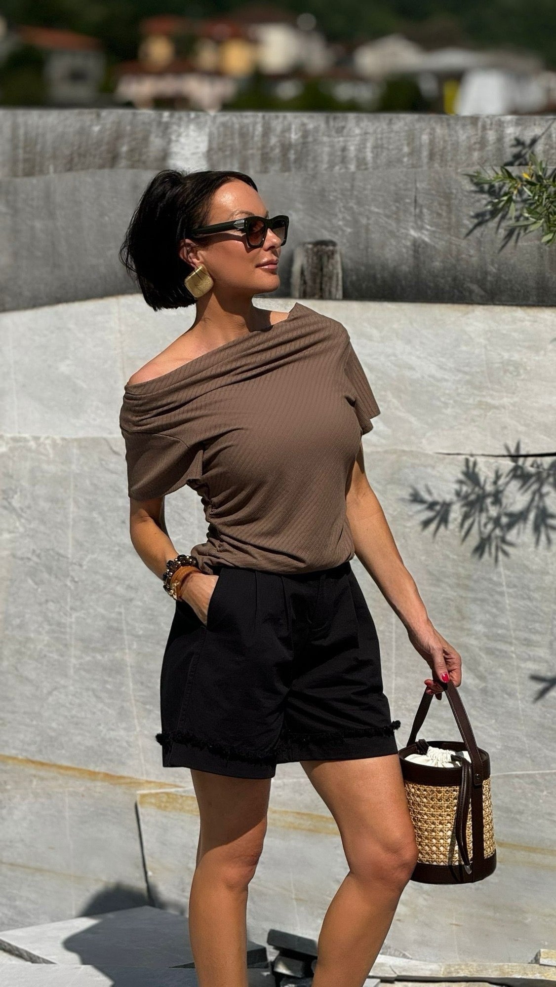 Short Savannah black