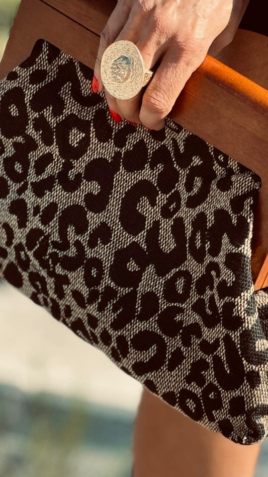 Clutch leopard