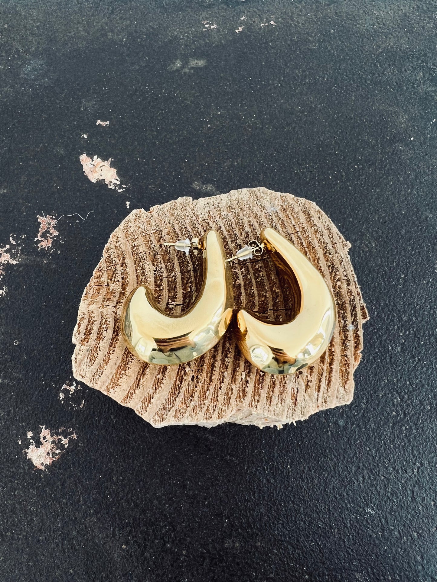 Boucles d'oreilles imposantes