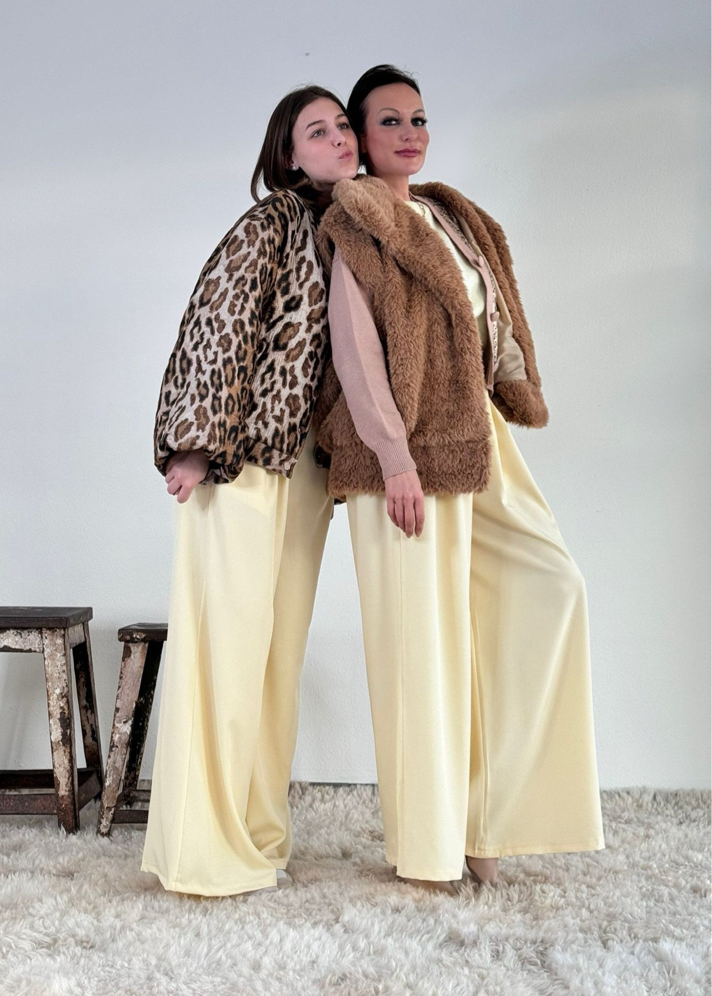 Coat sunny no arms fluffy