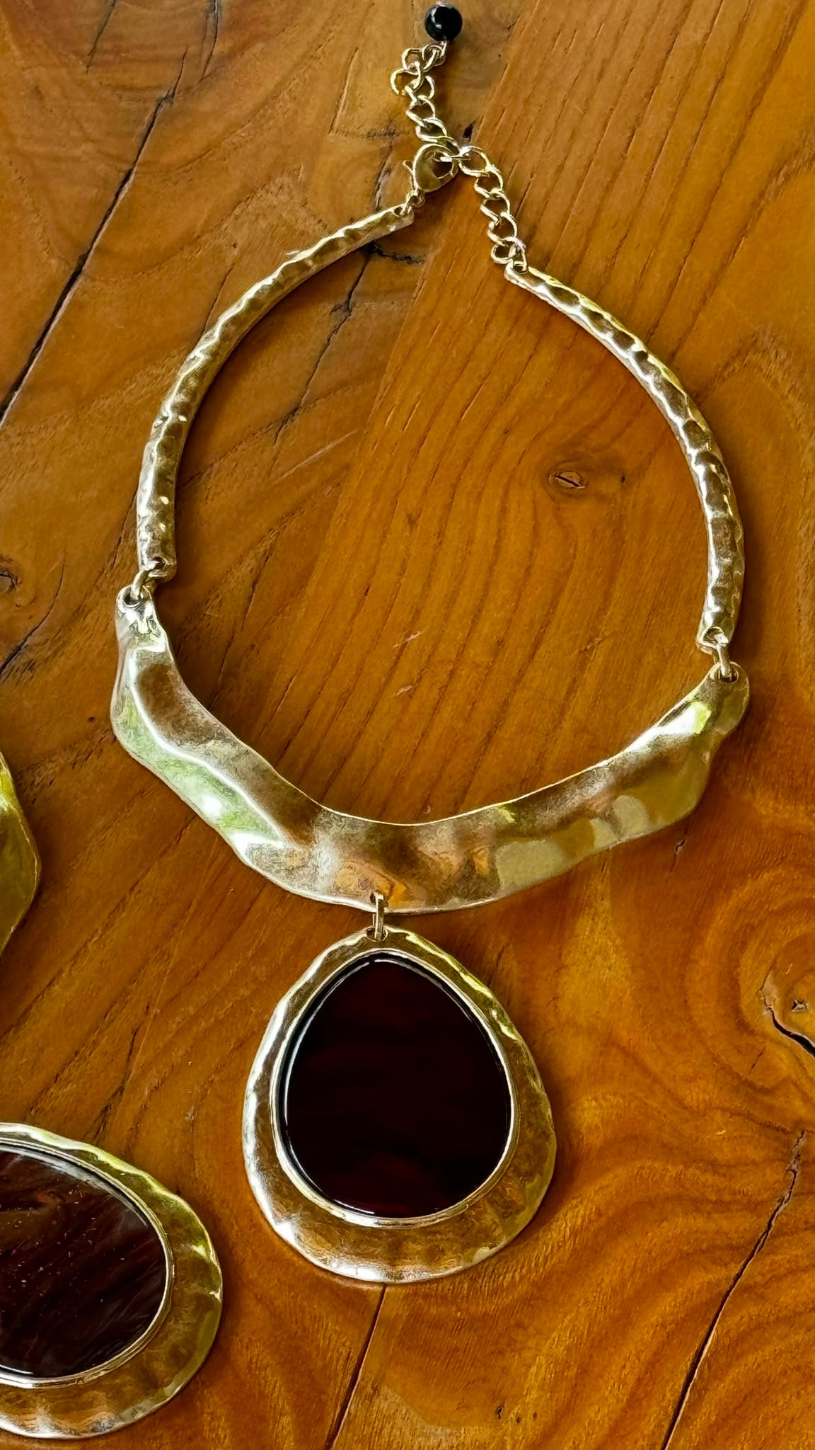 Chain Evita stone