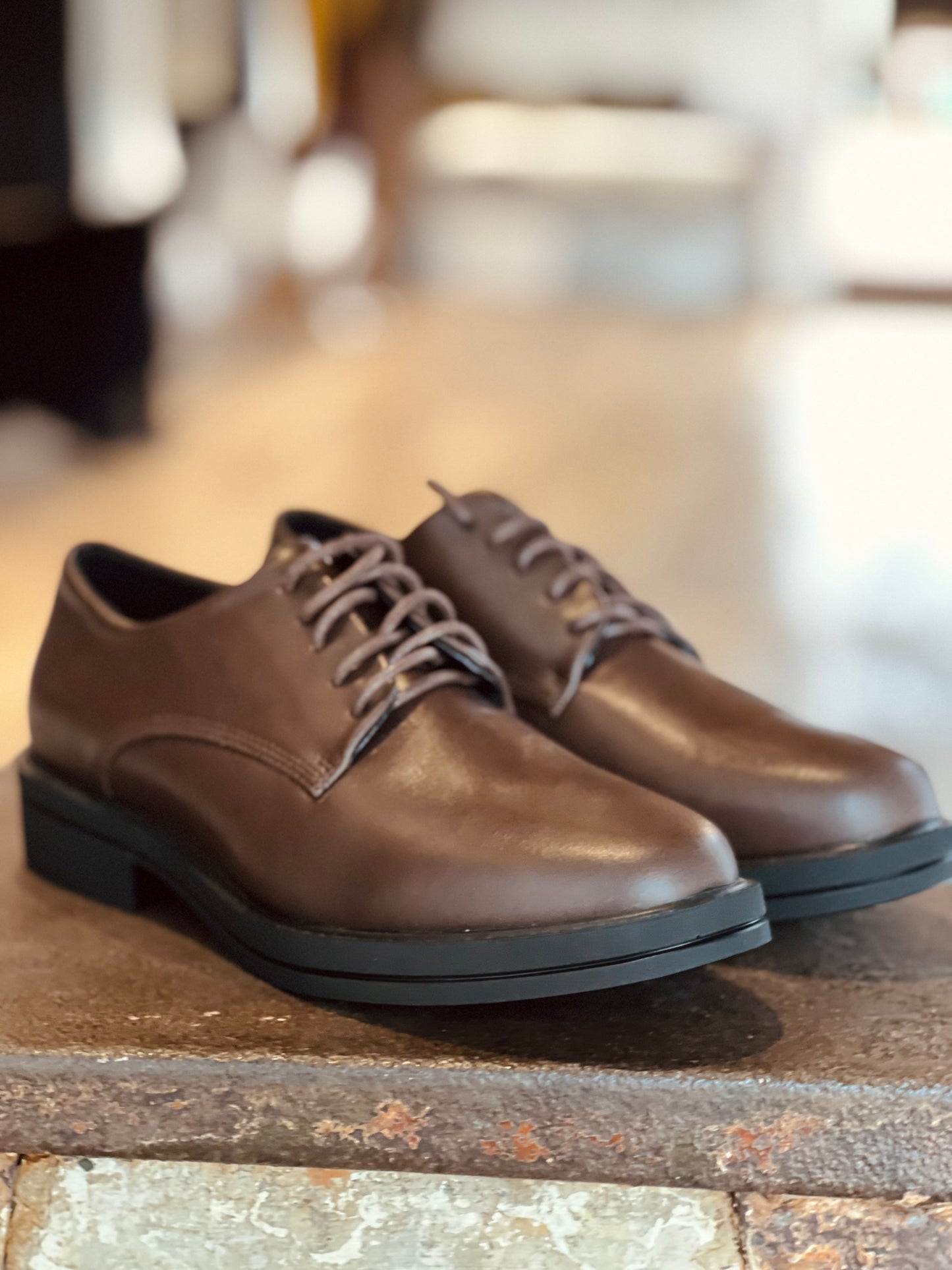 Shoe laced brown