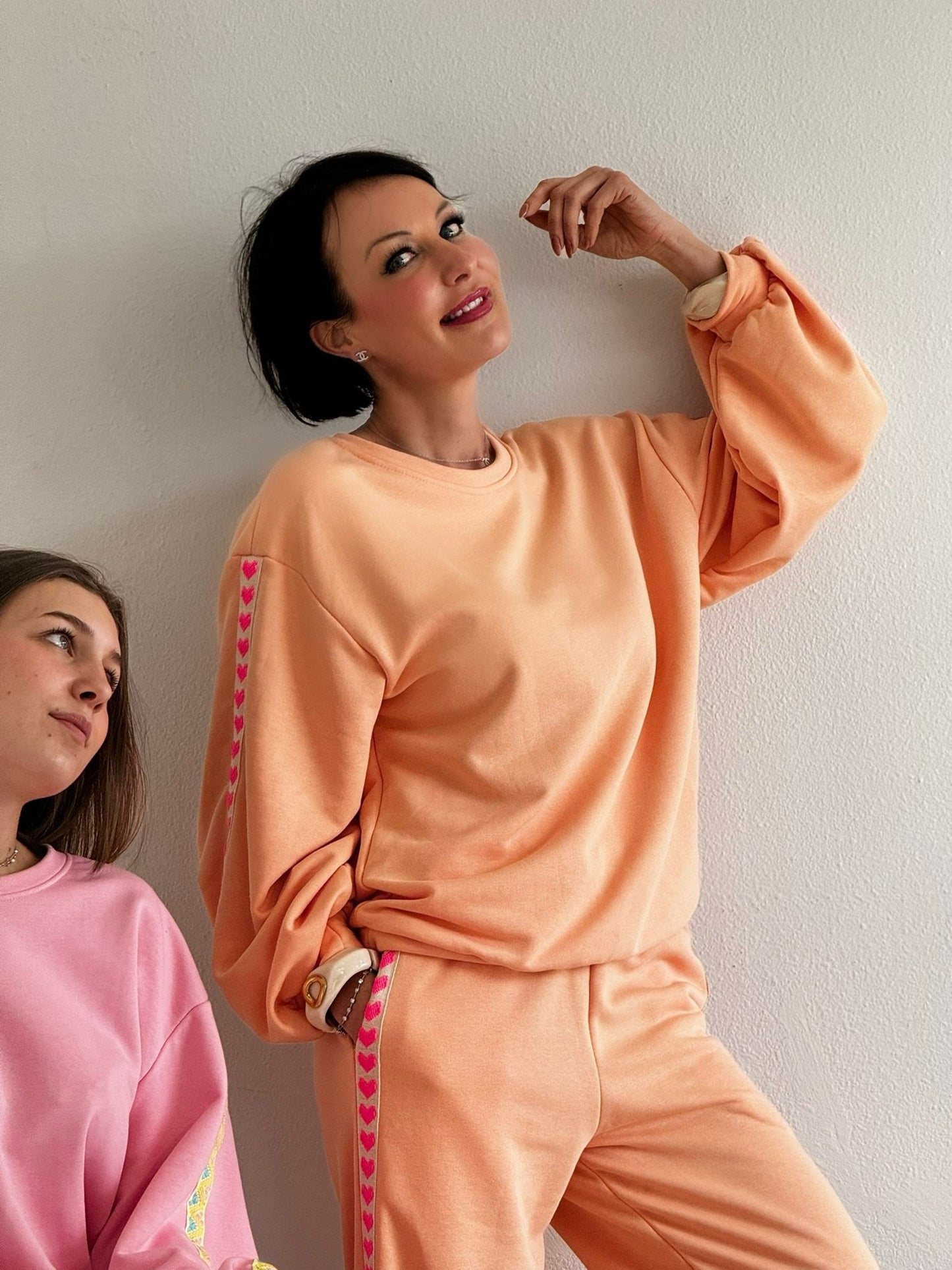 Sweater track love orange