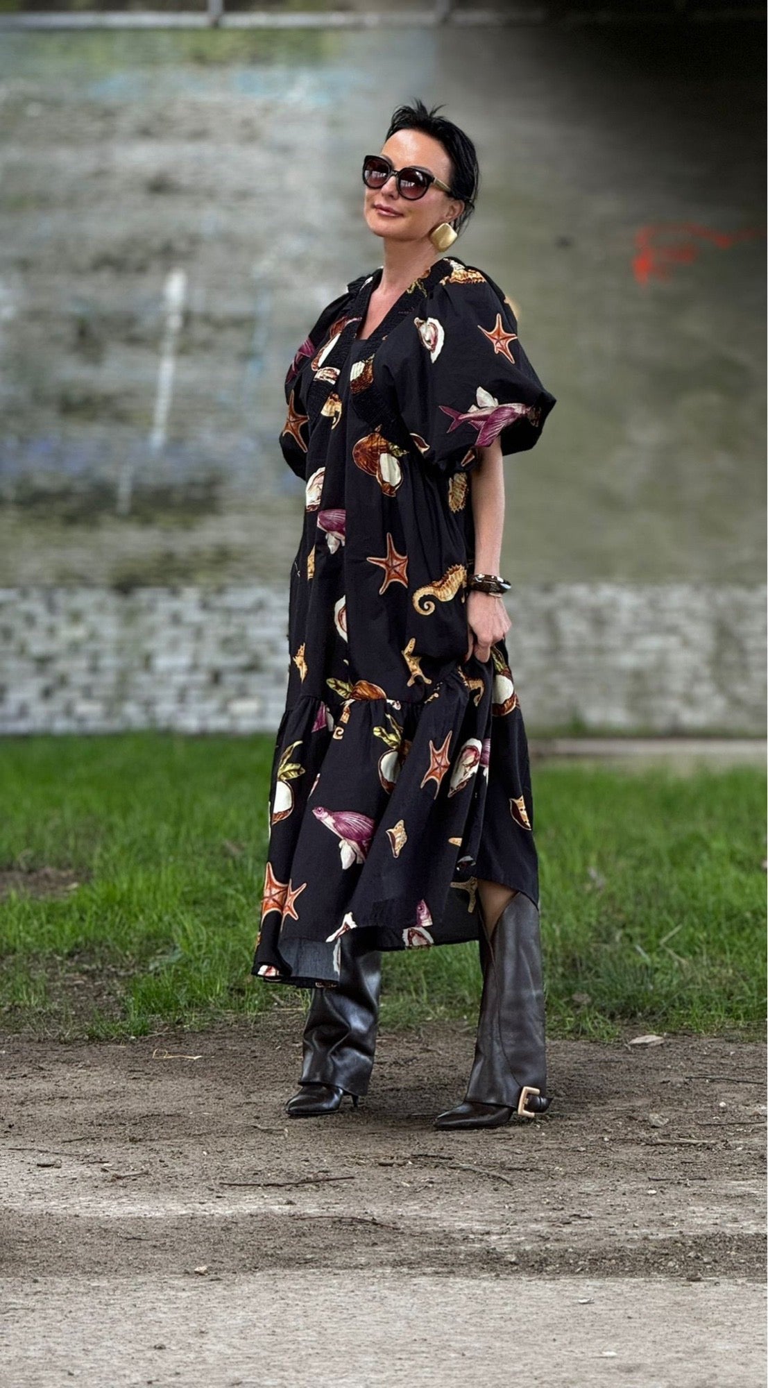 Robe coquillage noire