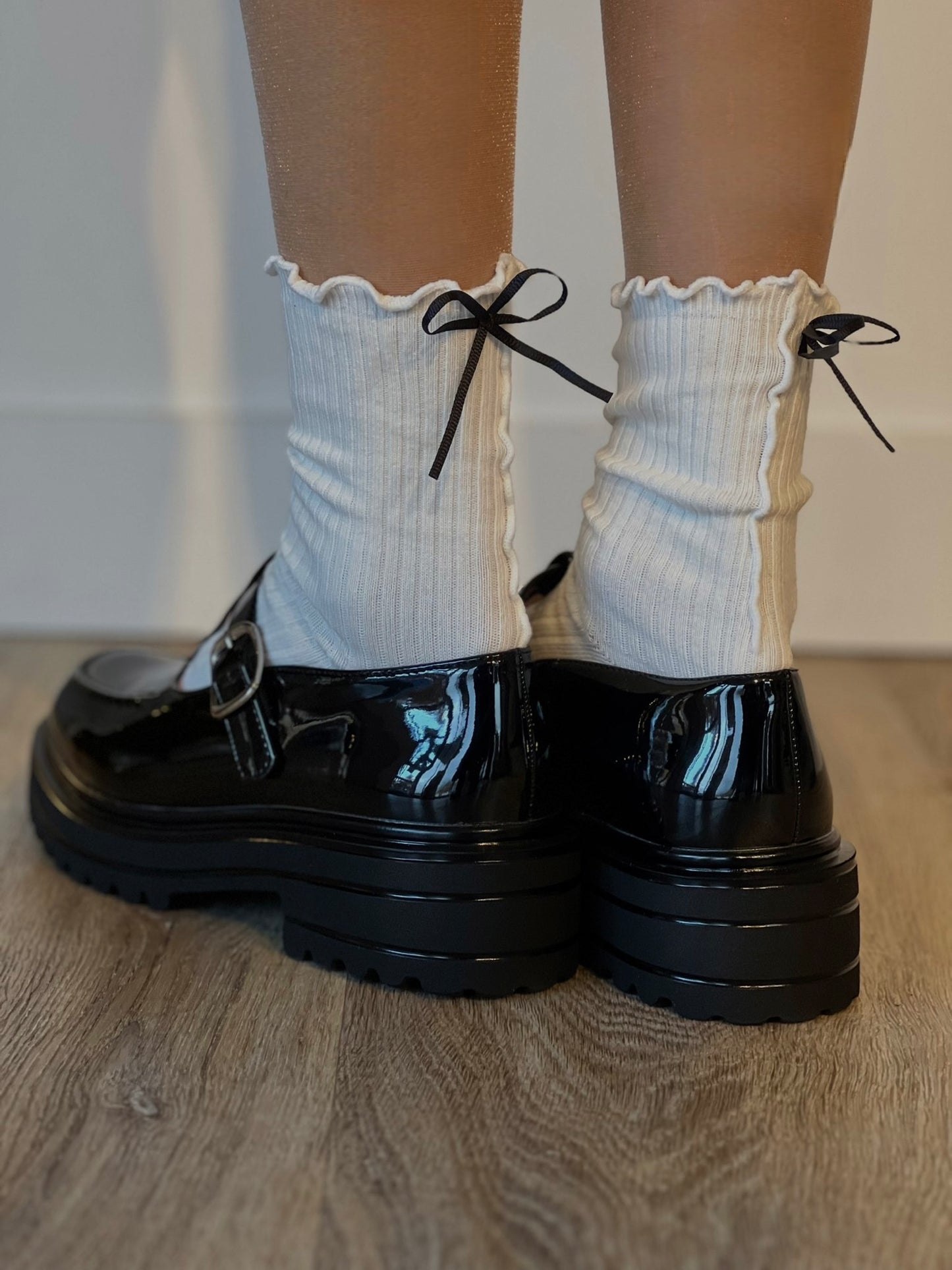 Moccasin track black