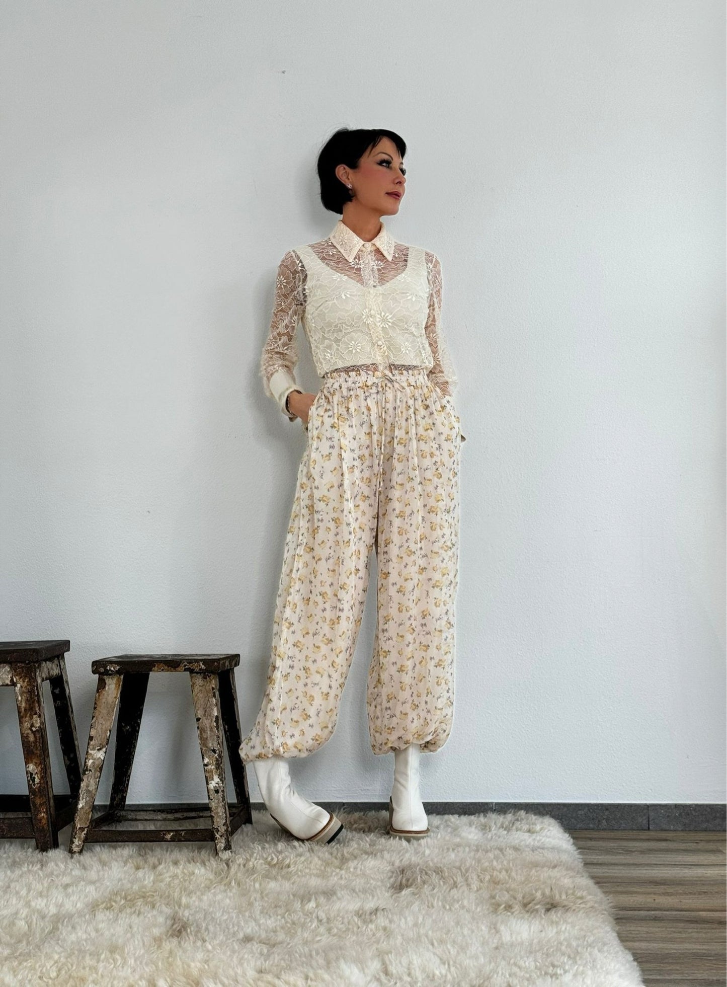 Pantalon Justine jaune à fleurs