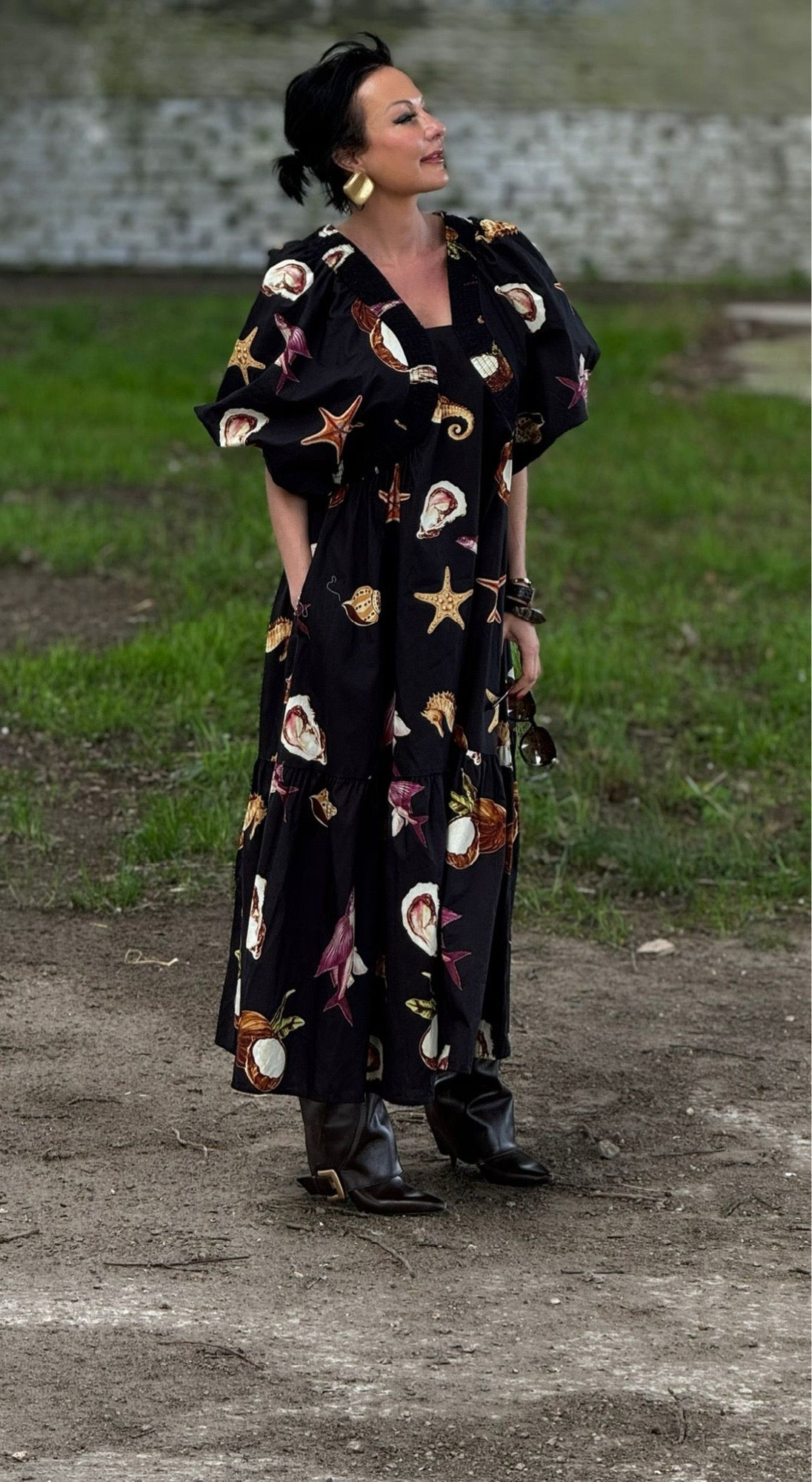 Robe coquillage noire