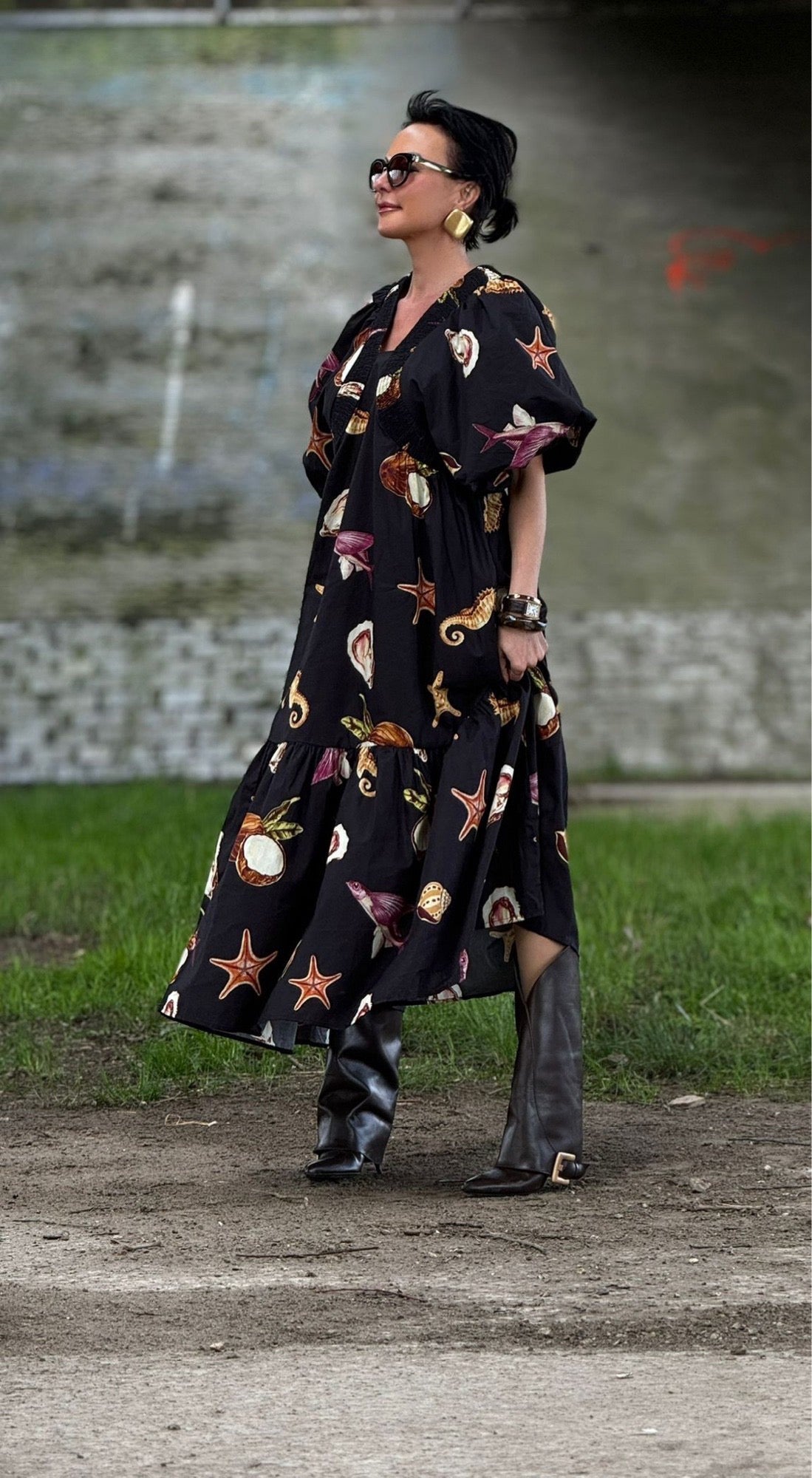 Robe coquillage noire