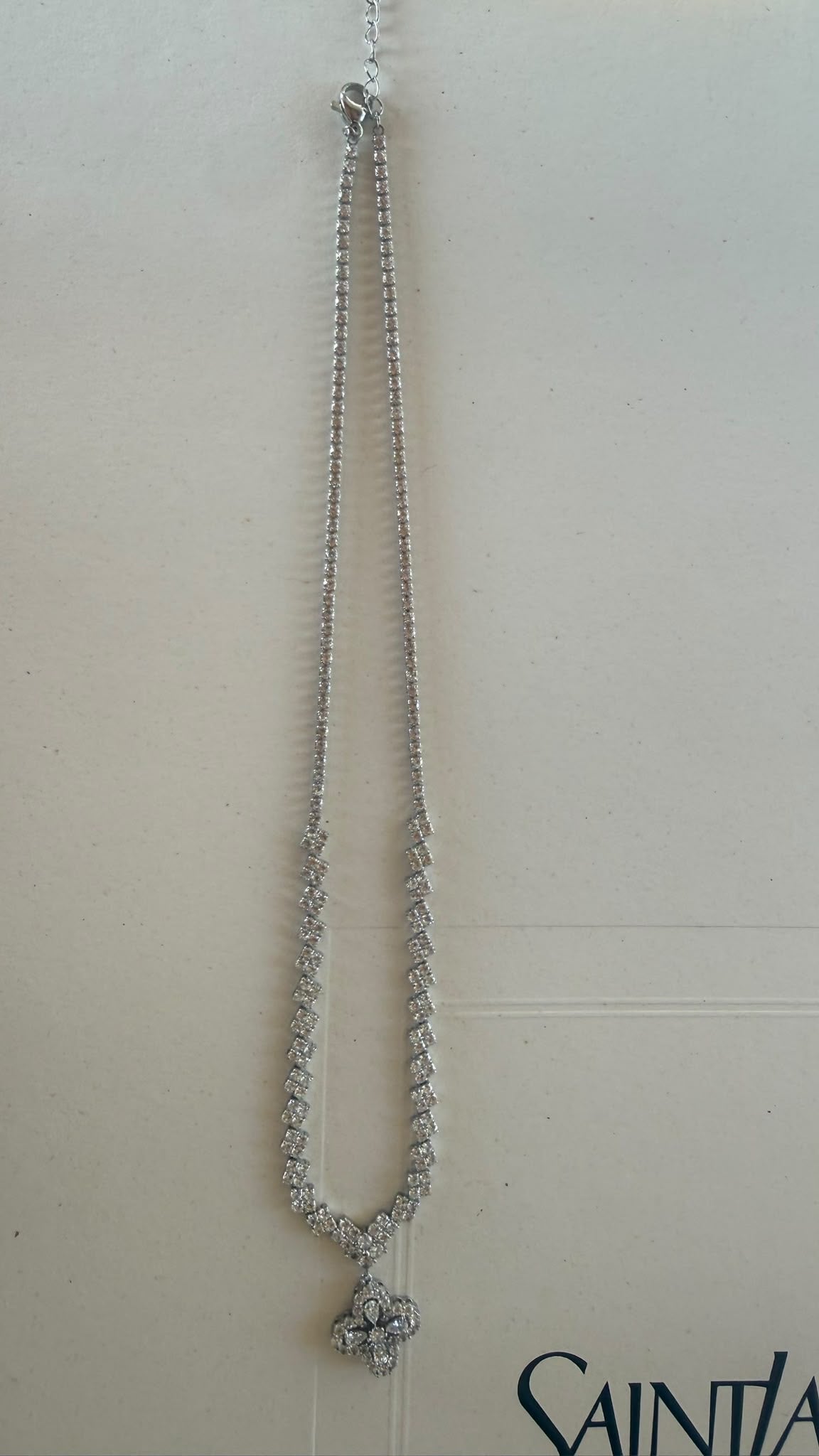 Chain C clover silver