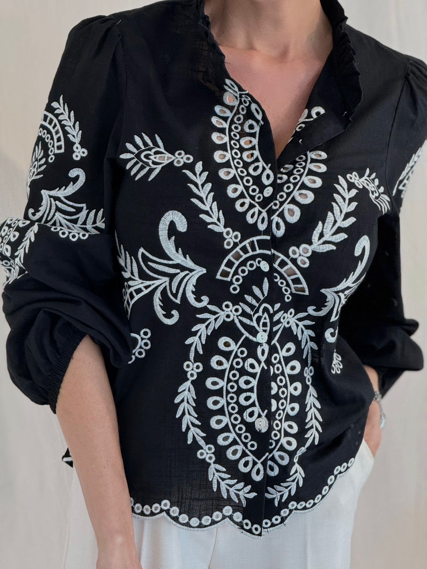Blouse BB broderie black