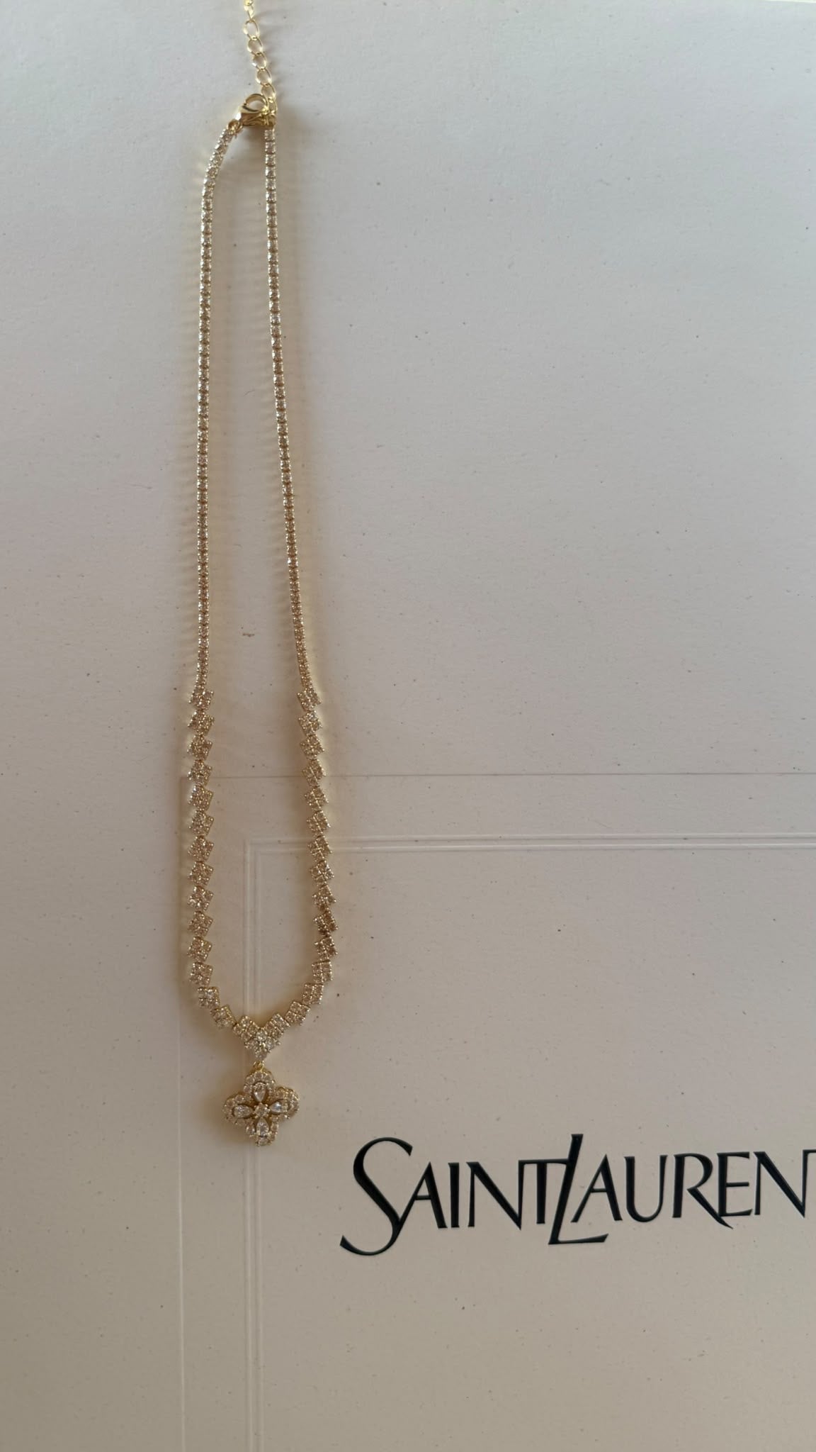 Chain C clover gold