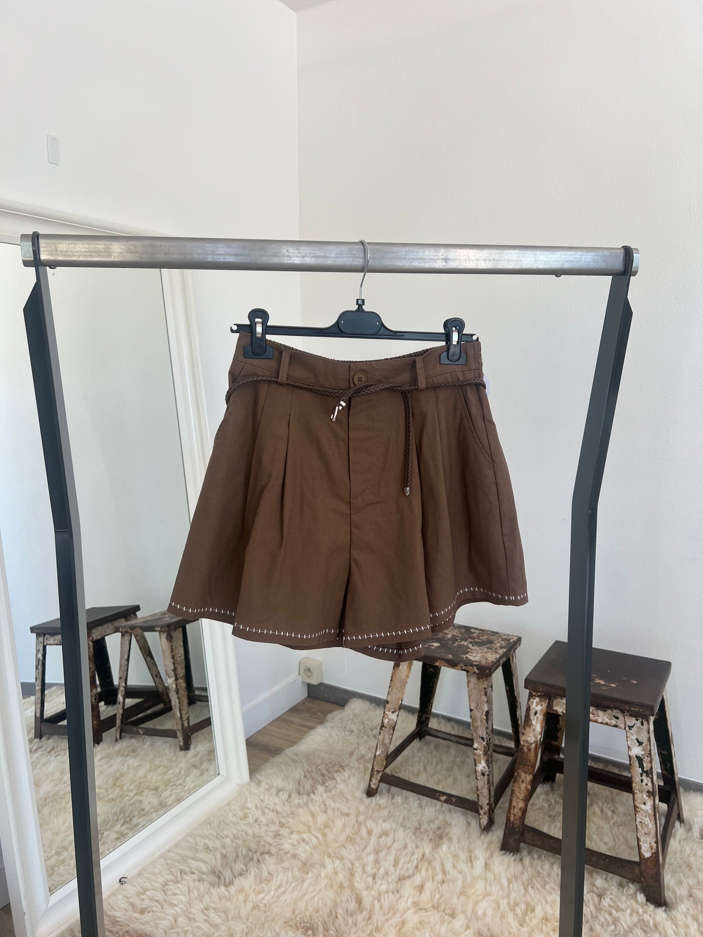 Short Marley marron + ceinture