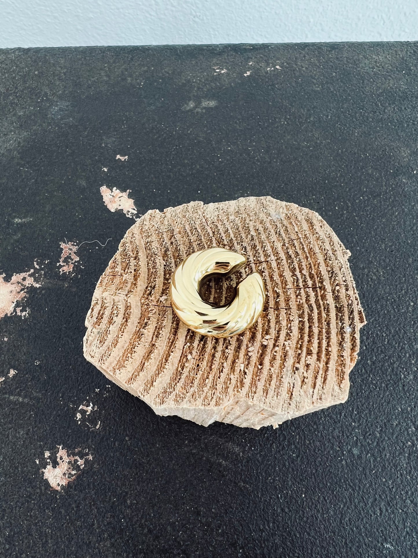Chunky earcuff