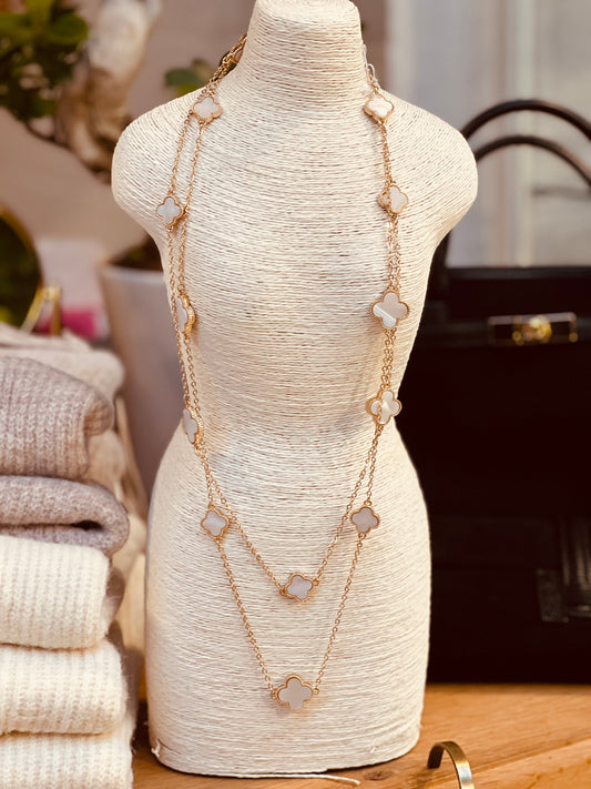 Chain long clover cream