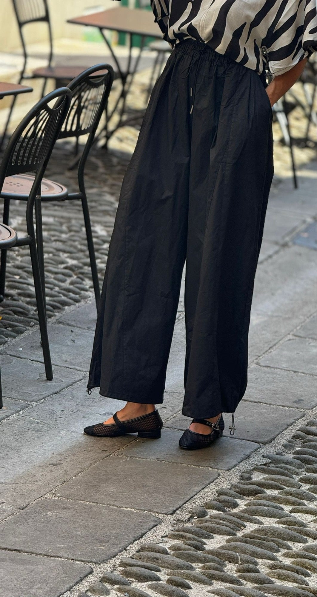 Pants Margritte black