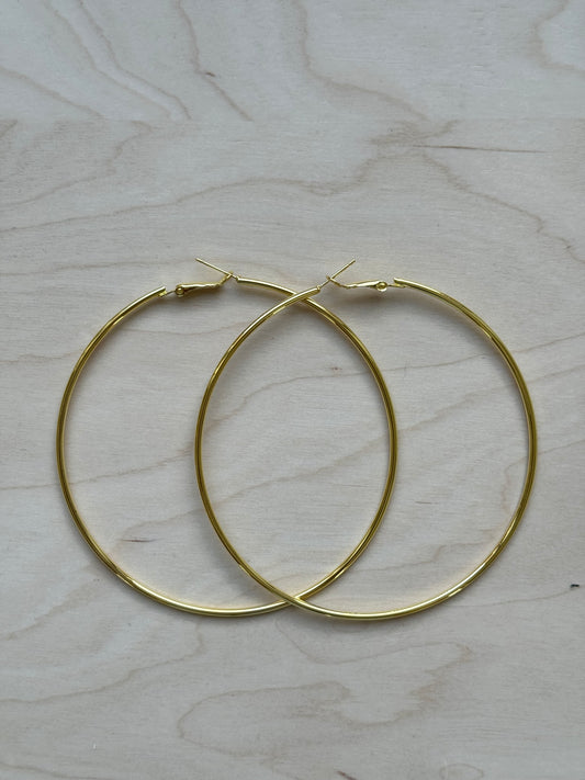 Earrings hoops gold