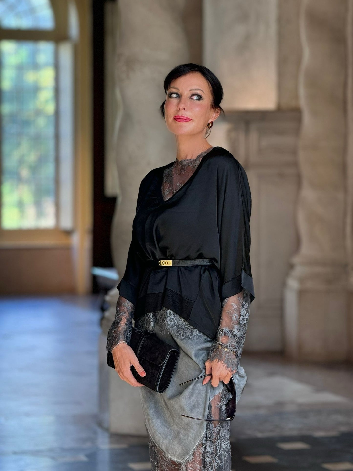 Tee Mira black