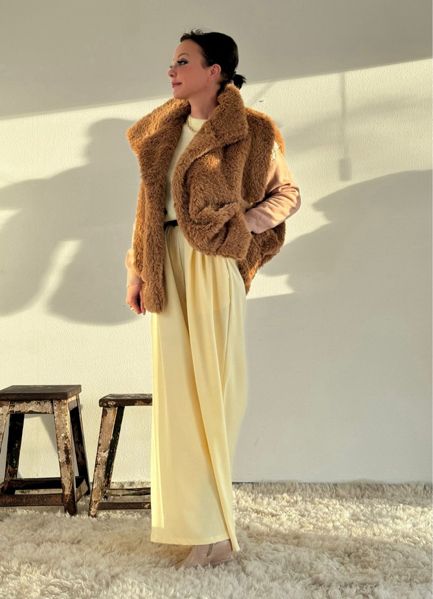 Coat sunny no arms fluffy