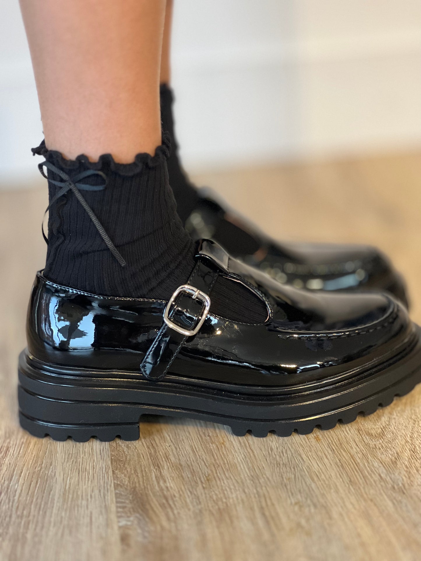 Moccasin track black