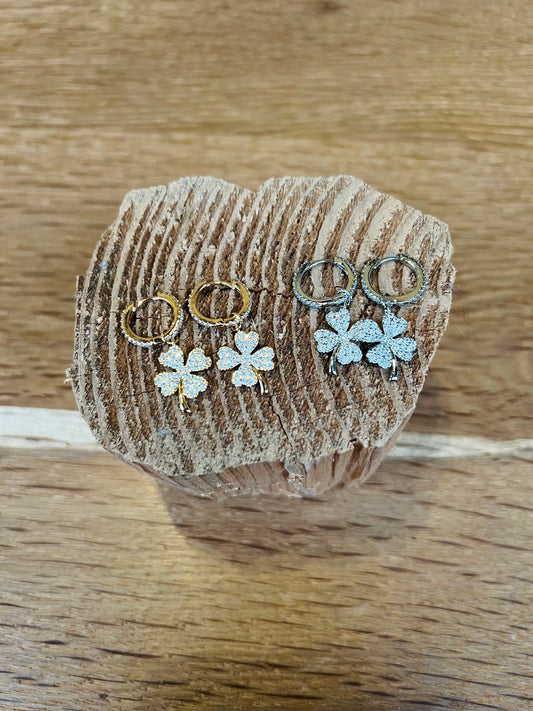 Earrings clover