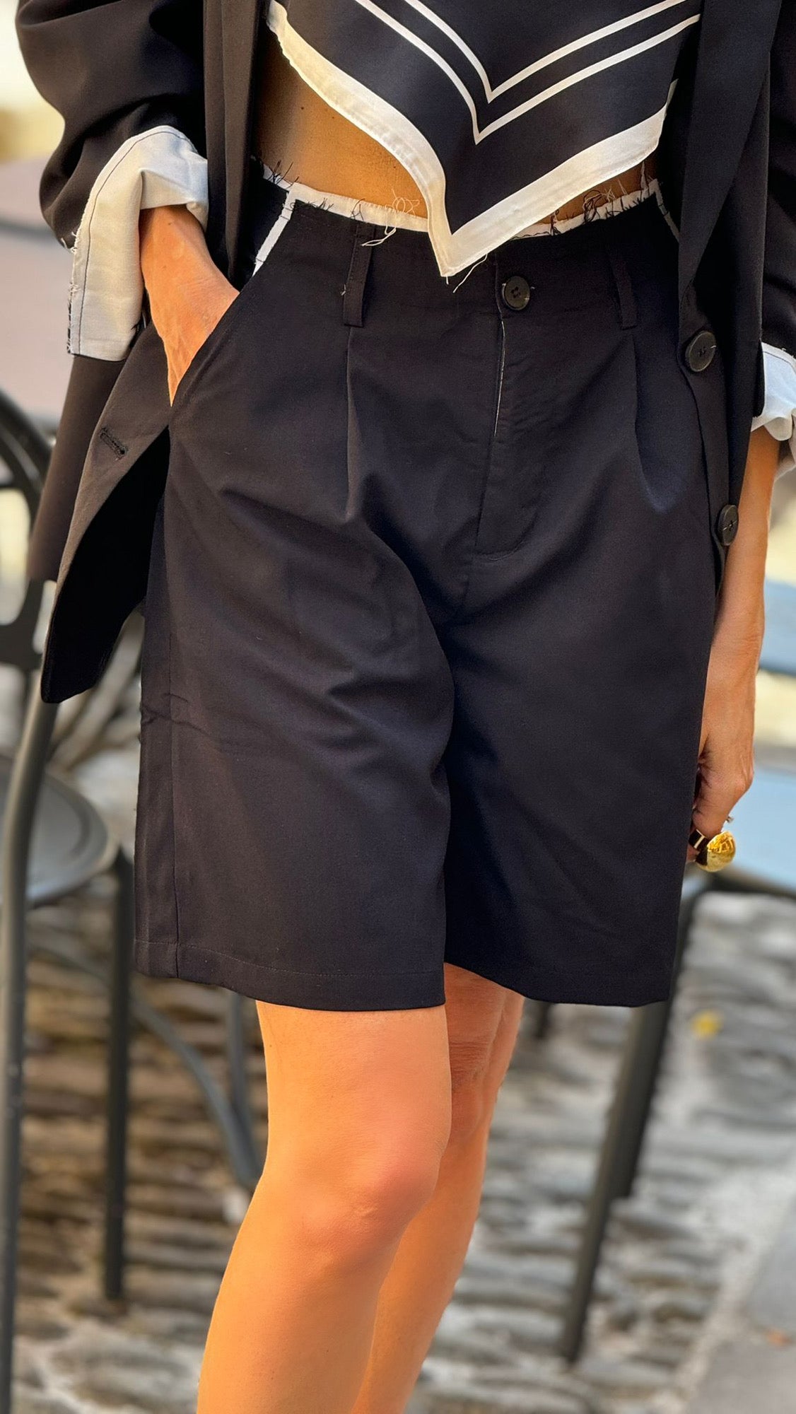 Bermuda Anna black
