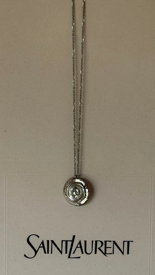 Chain Medallion silver