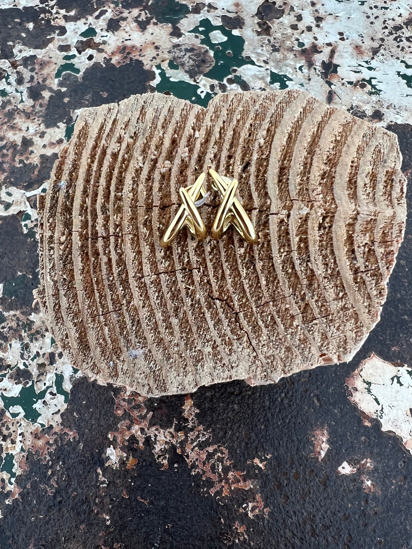 Boucles d'oreilles croisées