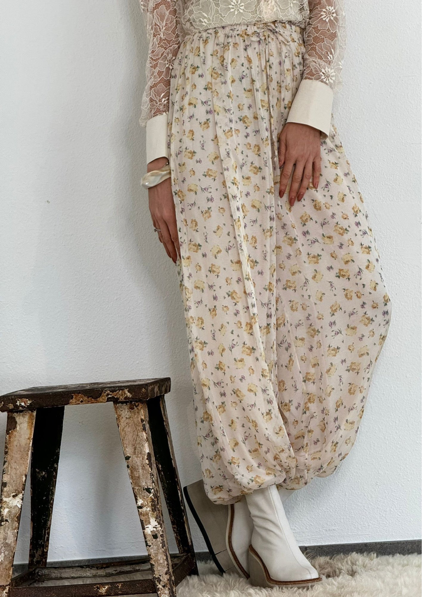 Pantalon Justine jaune à fleurs