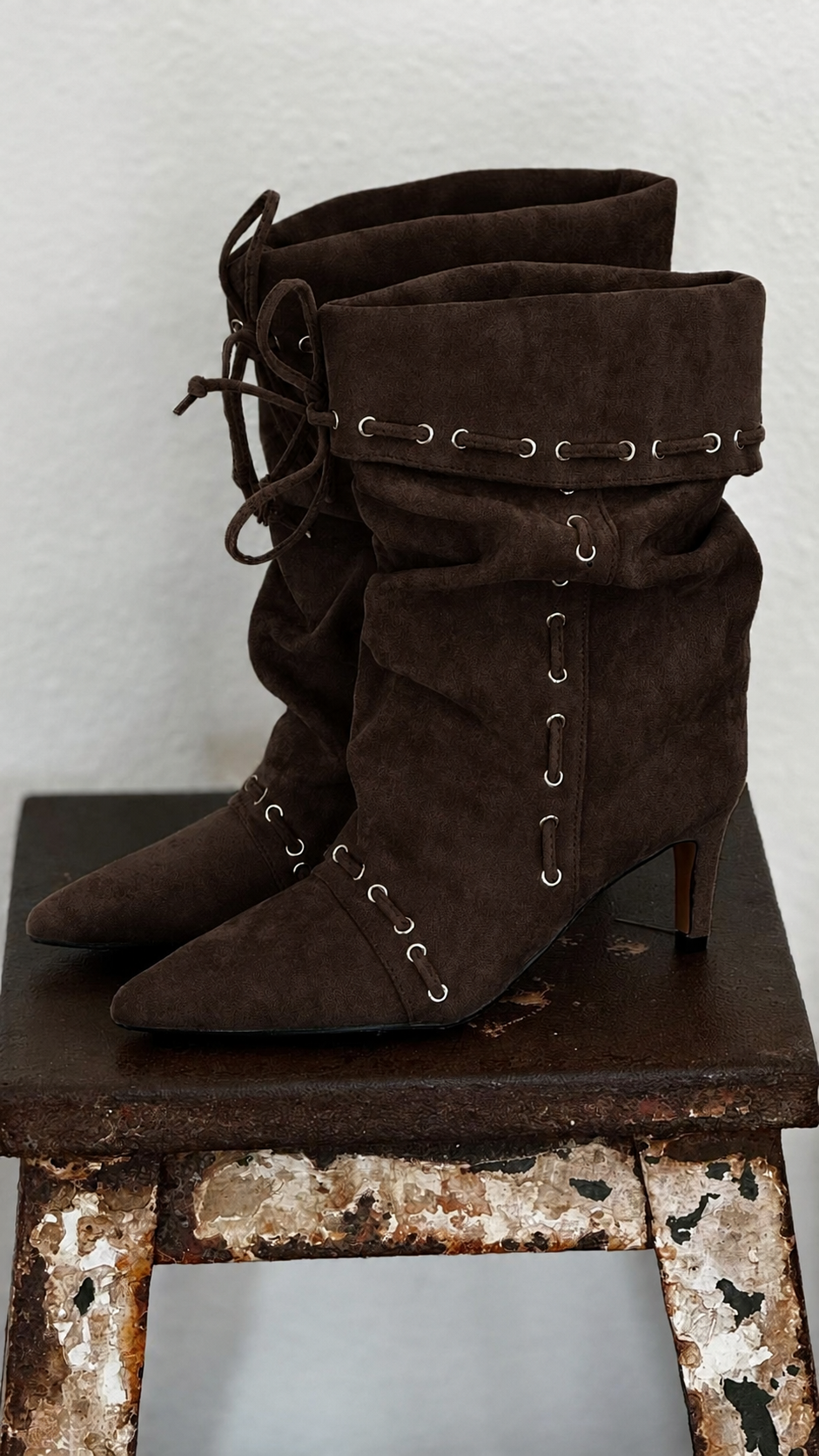 Boots stitched choco