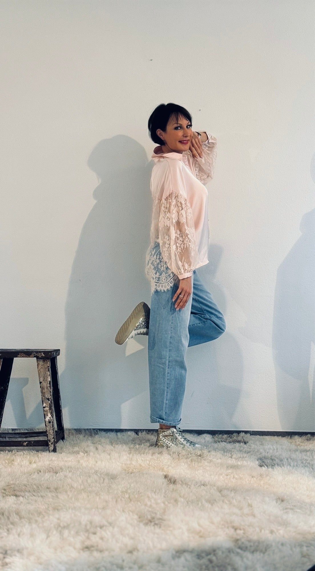 Blouse lace back pink