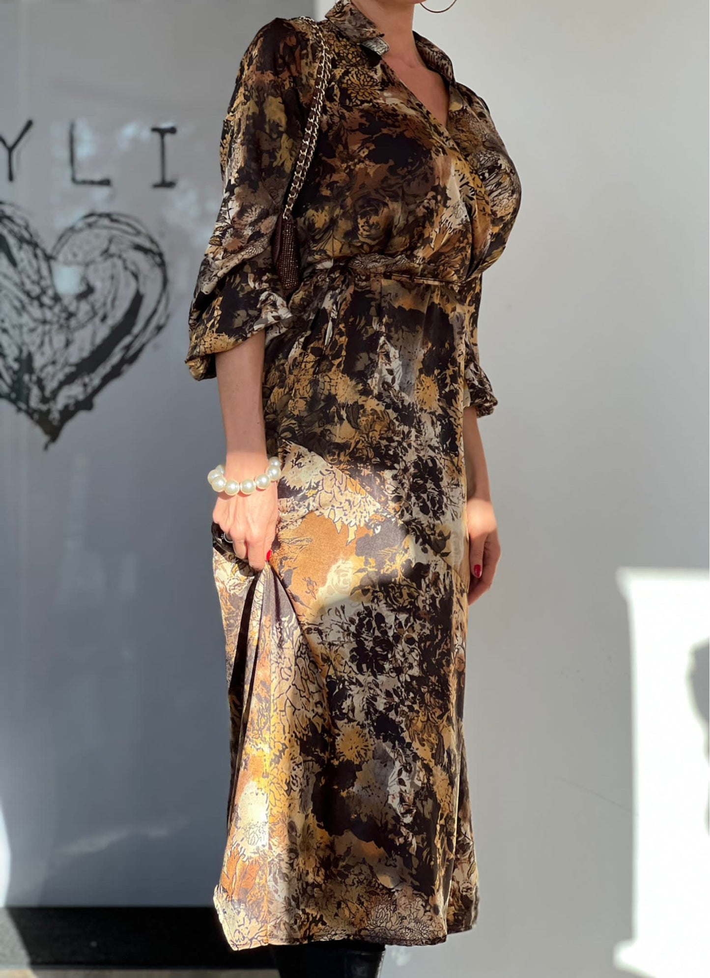 Robe longue marron imprimée