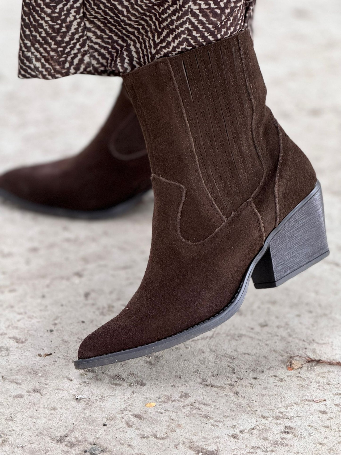 Boots Noor short brown (36/37/40/41)