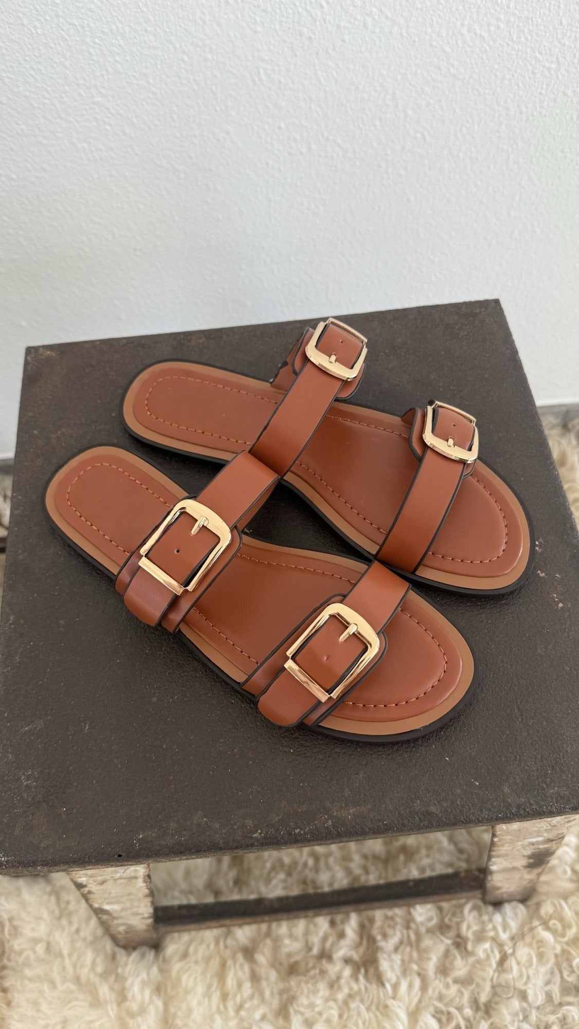 Duo Camel Slipper