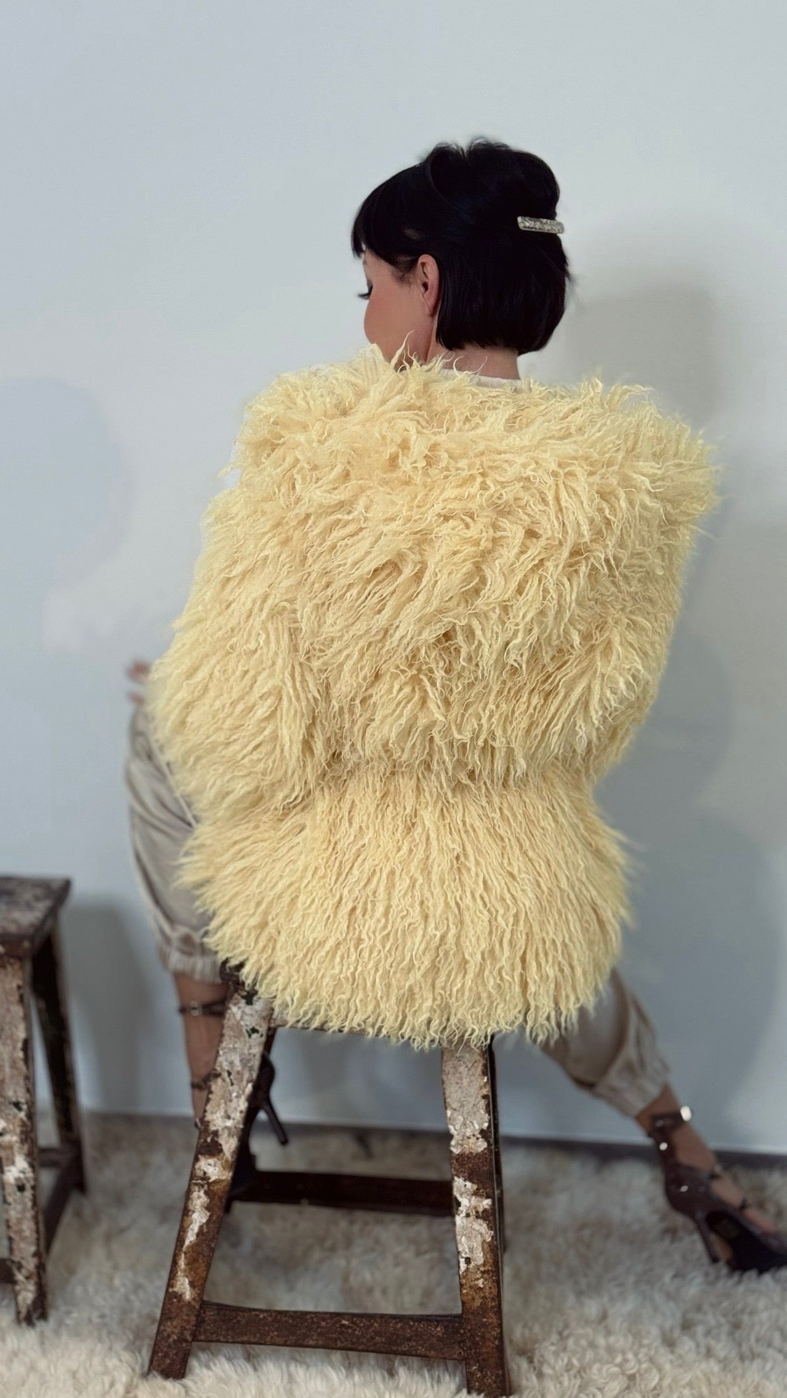 Manteau Judy jaune duveteux