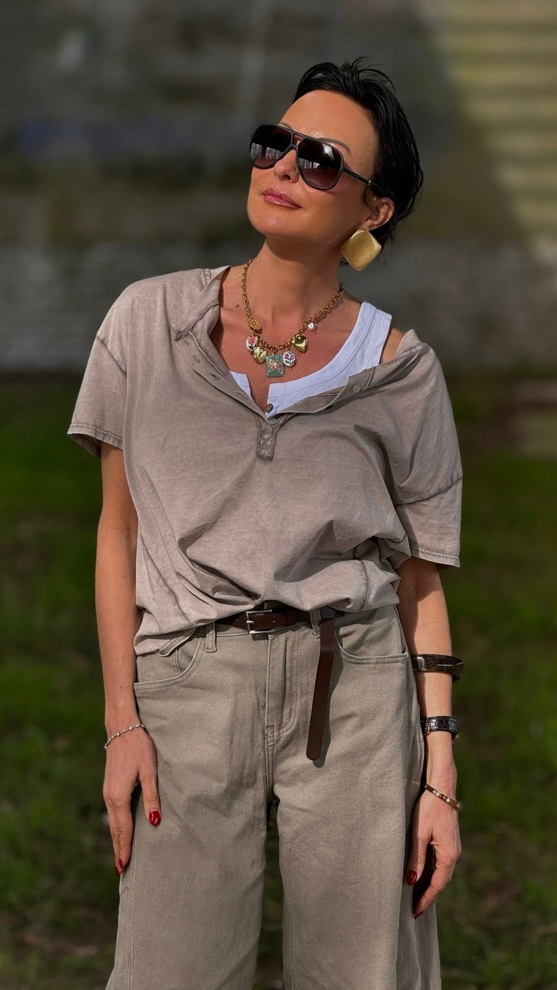Tee Maggy button
