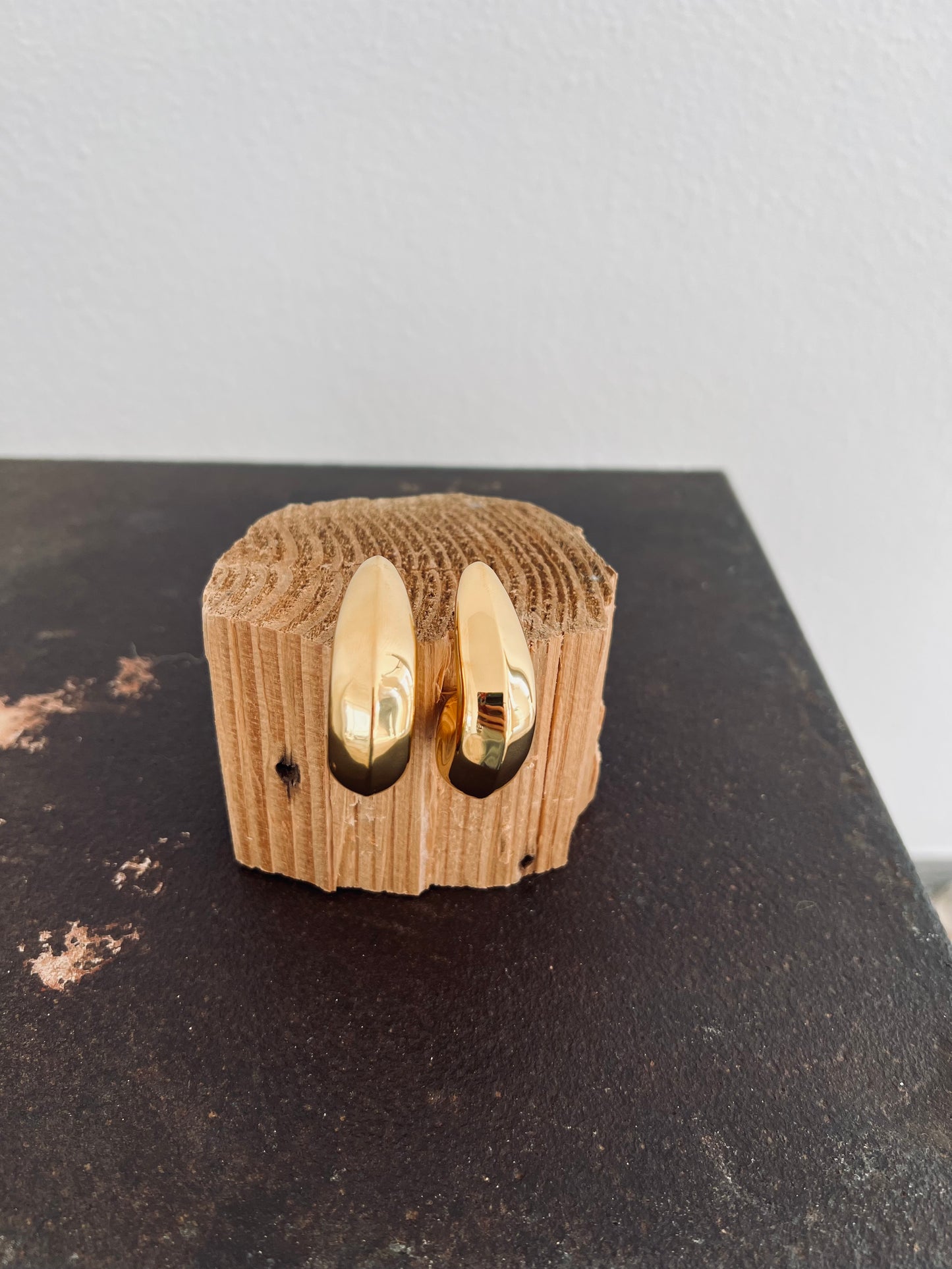 Boucles d'oreilles imposantes